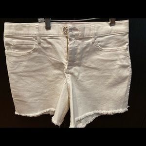 Lilly Pulitzer White Jean shorts size 8 NWOT